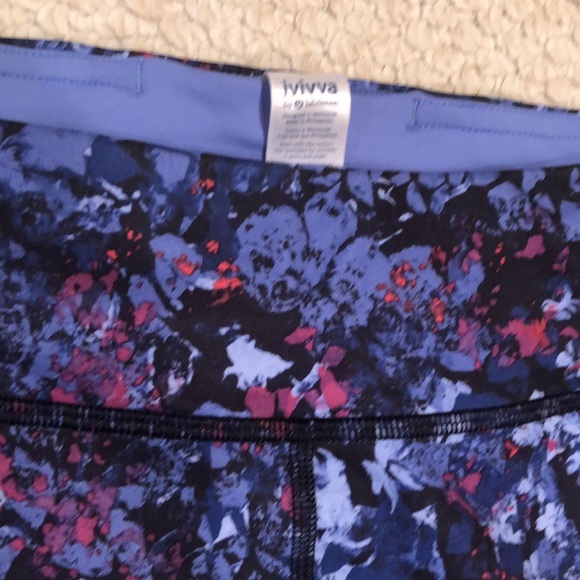 NWT Ivivva by Lululemon Rhythmic Crop NWT Size 14 Girls Legging IG6310S - Picture 7 of 16